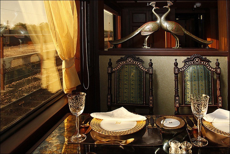 4 Как в Индии богатые люди ездят по железной дороге