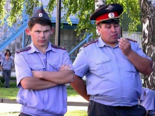 милиционеры после разговора с «крышей» back to usa ment