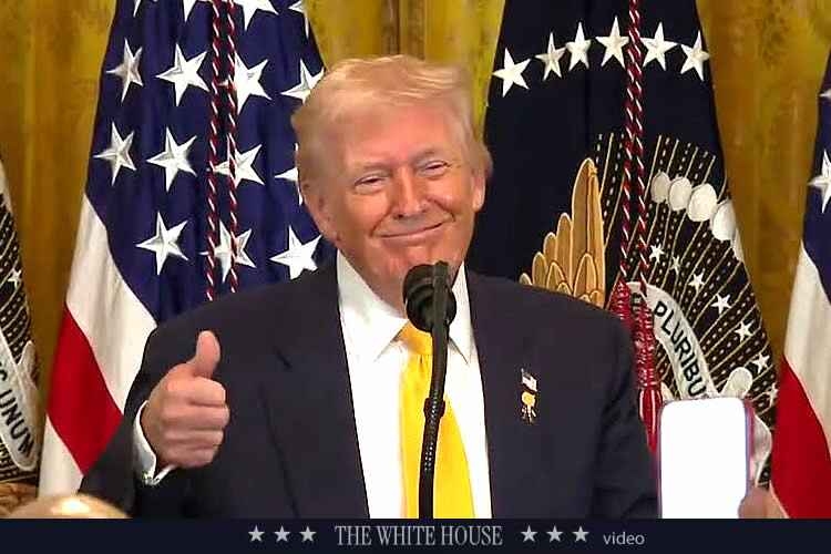 Рейтинг одобрения Трампа упал до самого низкого уровня