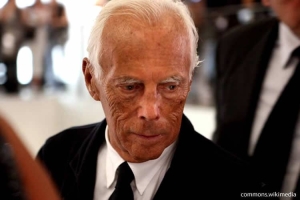 Модельер Джорджо Армани умер на 92 году жизни